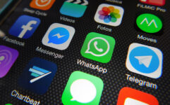WhatsApp Updates Audio Player With Liquid Glass Design And New Control Button