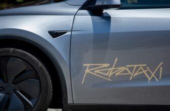 Tesla Robotaxis Reportedly Crashing at a Rate That’s 4x Higher Than Humans