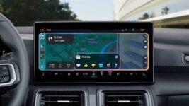 How to upgrade your car’s old audio system to work with Android Auto and Apple CarPlay