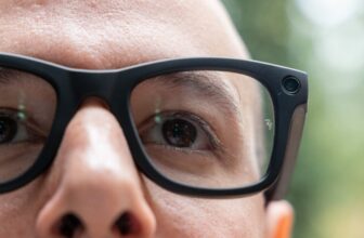 Smart Glasses Have Privacy Advocates Scrambling