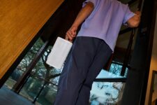 The Sonos Play puts the best parts of the Era 100 in a portable speaker