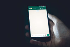 WhatsApp Developing AI Feature To Summarize Multiple Unread Conversations