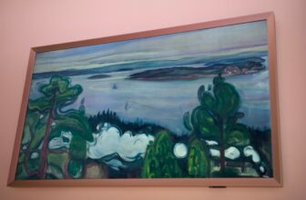 Samsung’s New Frame TVs Look Even More Like Actual Paintings