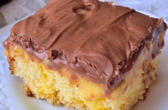 Boston Cream Poke Cake – Easy Recipe